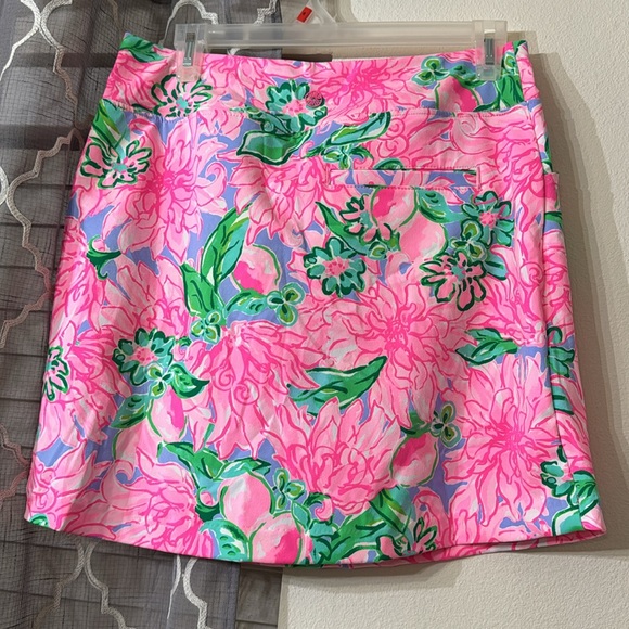 Lilly Pulitzer Luxletic Skort size 4 - Picture 4 of 7